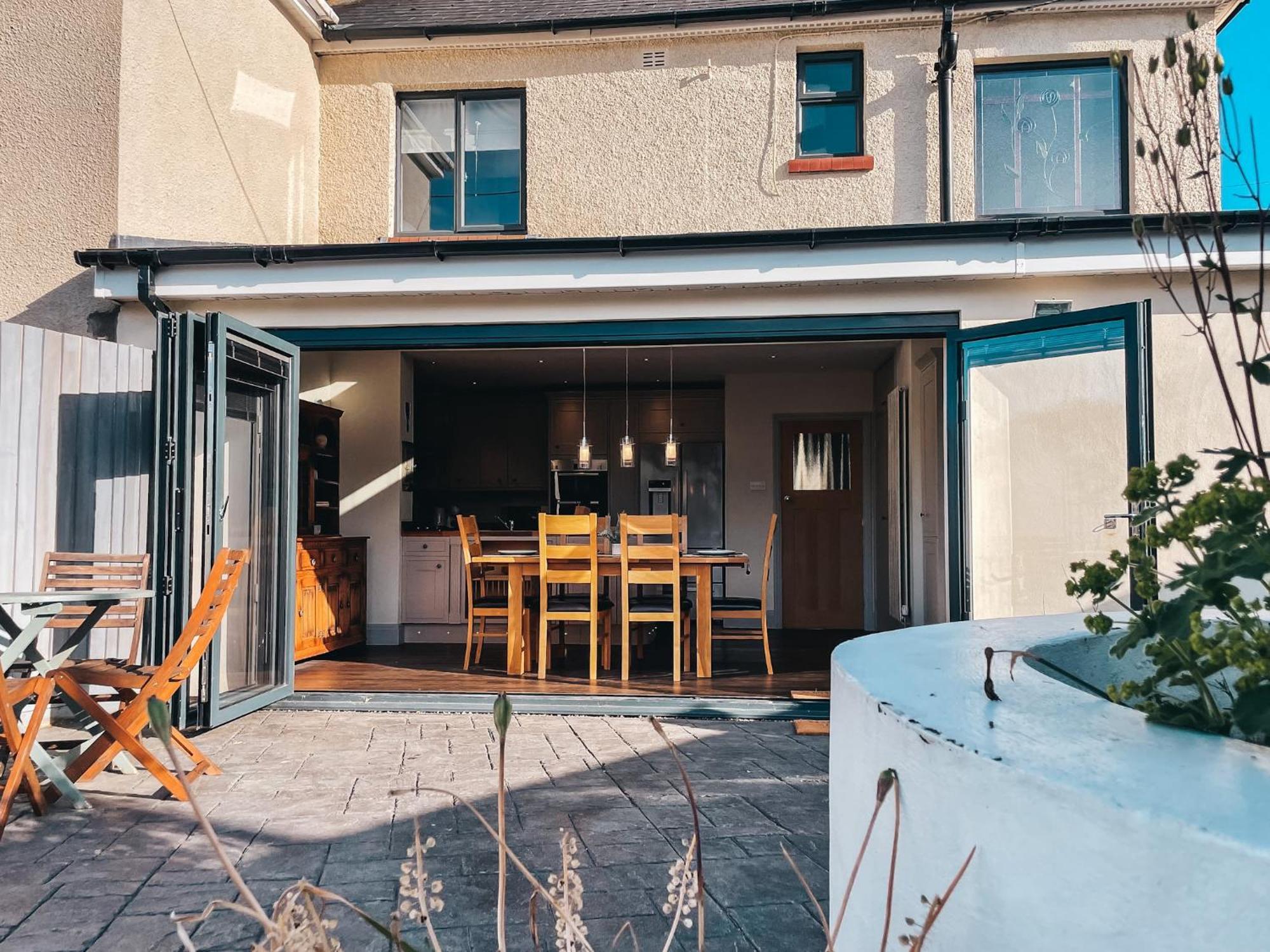Ty Fry Gardens Villa Cardiff Bagian luar foto