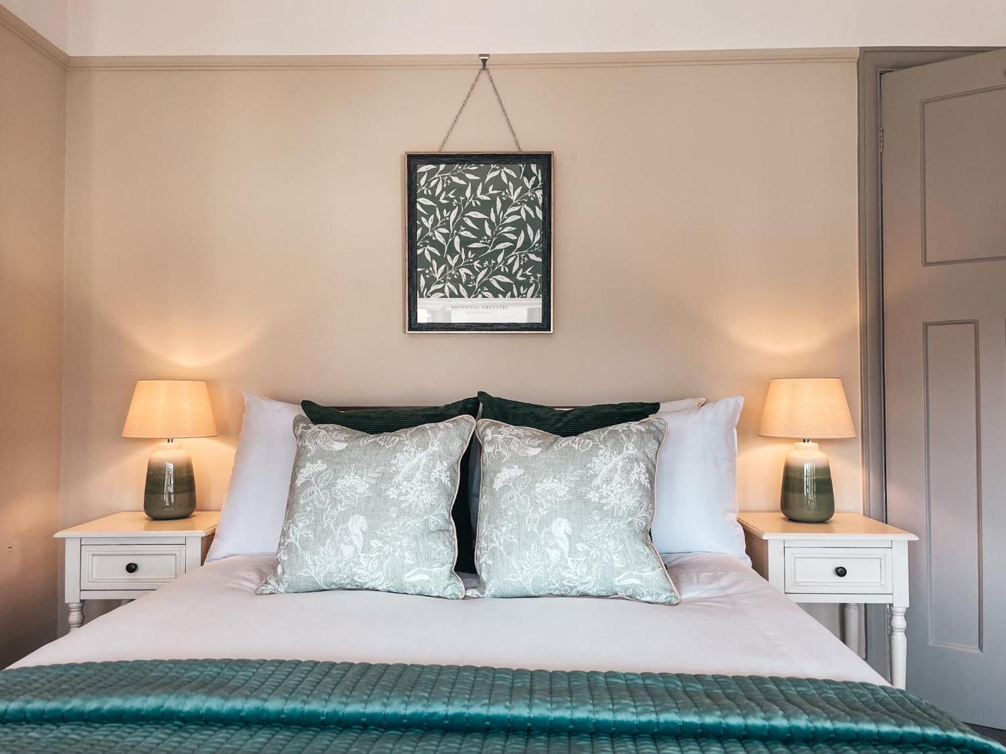 Ty Fry Gardens Villa Cardiff Bagian luar foto